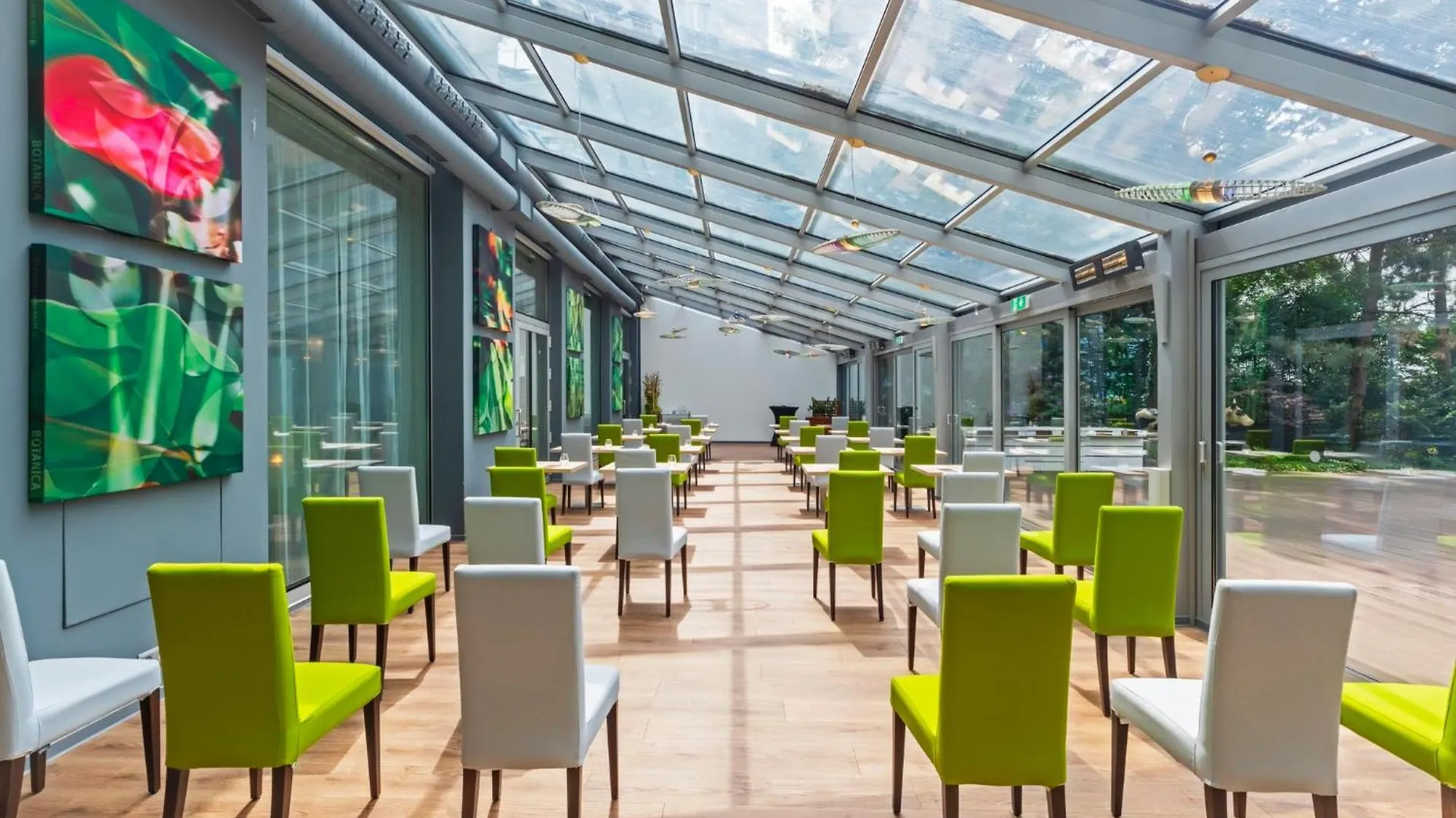 Holiday Inn Prague By Ihg 4*,