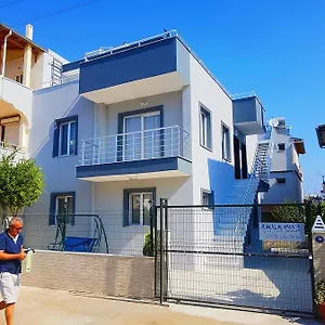 Ata Apart Apart Otel Ürkmez