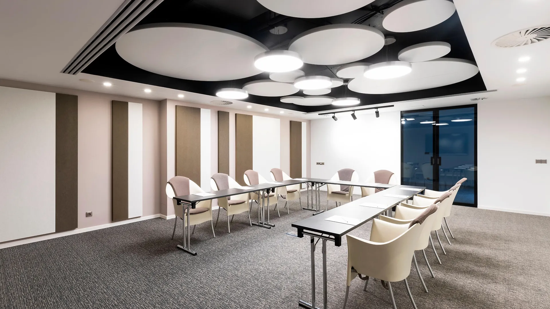 Holiday Inn Prague By Ihg 4*,  Czech Republic
