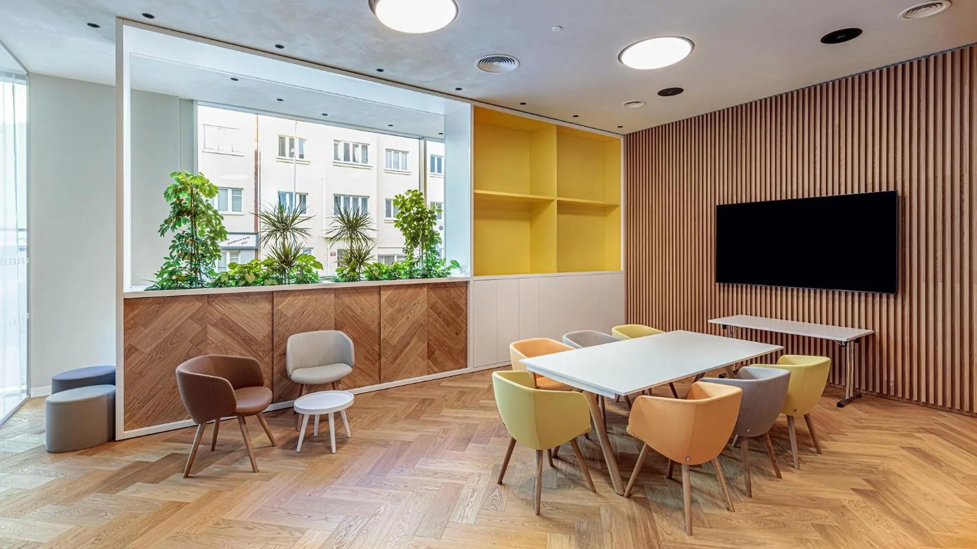 Holiday Inn Prague By Ihg 4*,